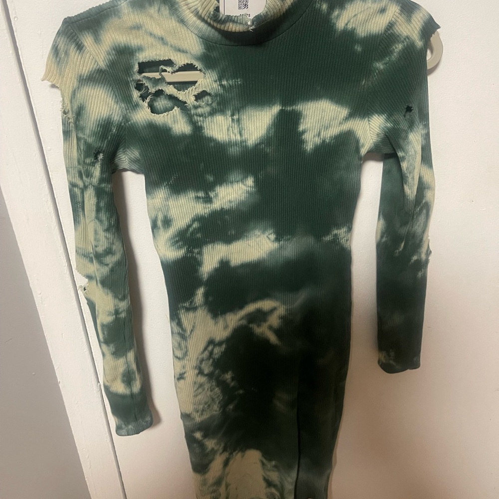 Dress - Picture 3 of 4